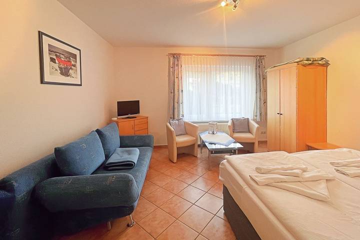Ferienwohnung für 2 Personen, mit Terrasse und Garten sowie Ausblick in Kölpinsee - 4