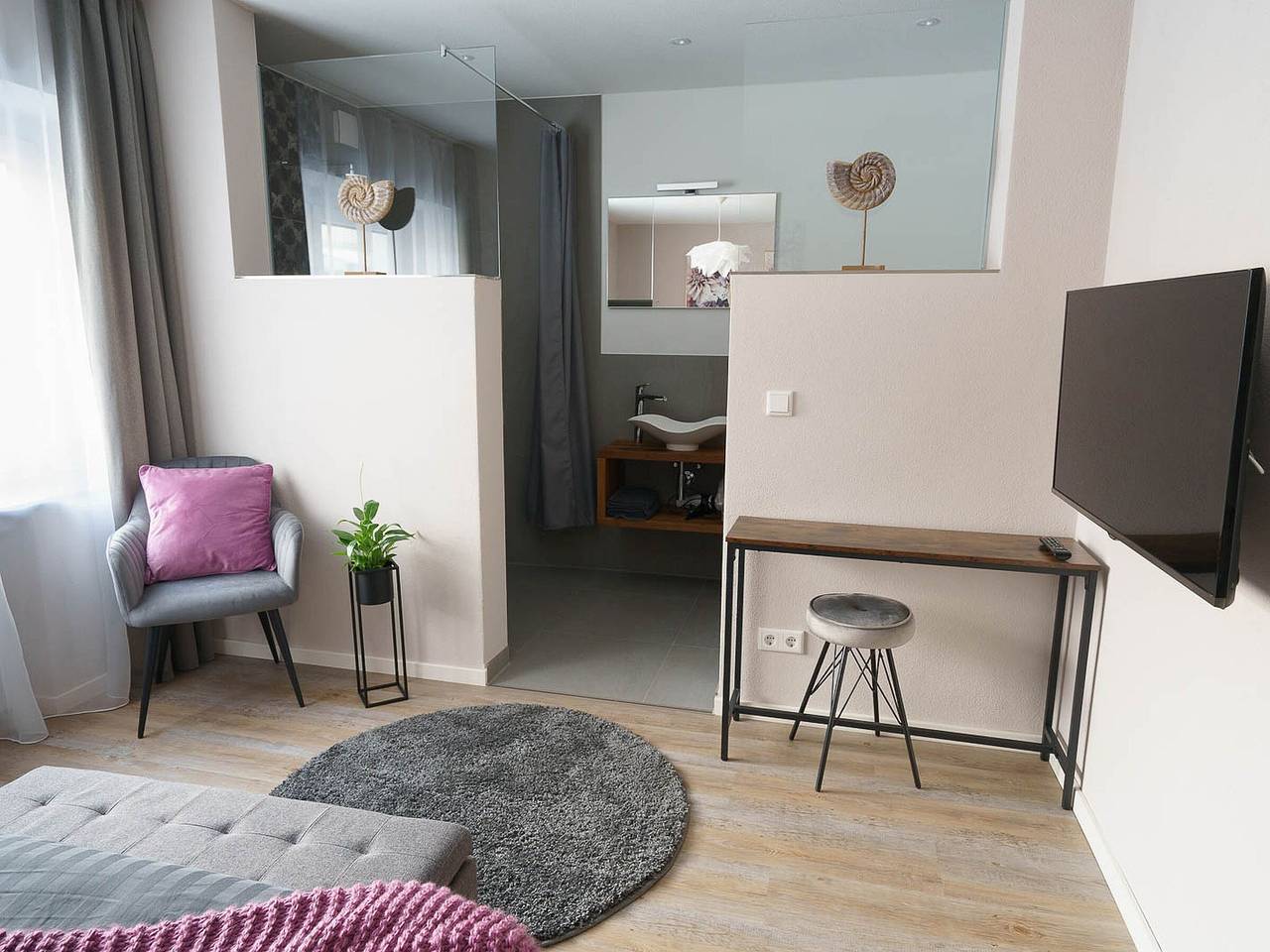 Ganze Wohnung, Ferienwohnung '1' mit privater Terrasse, Gemeinschaftsgarten und Wi-Fi in Gammertingen, Region Bodensee-Oberschwaben