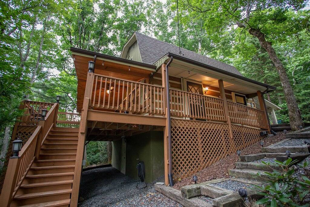 Cozy Cottage in Blowing Rock in Blue Ridge Parkway, Watauga County