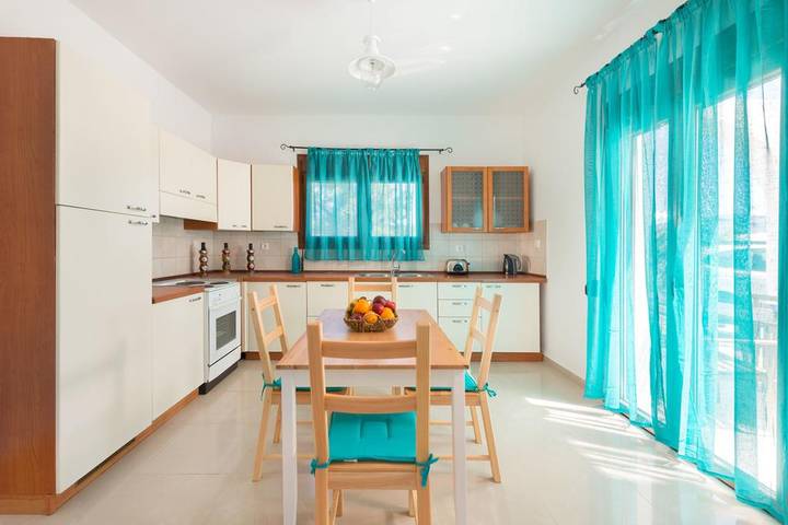 Ferienhaus für 6 Personen, mit Terrasse und Garten auf Rhodos - 4