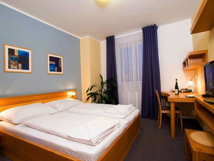 Hôtel pour 5 personnes, avec balcon et vue à Plzeň - 2