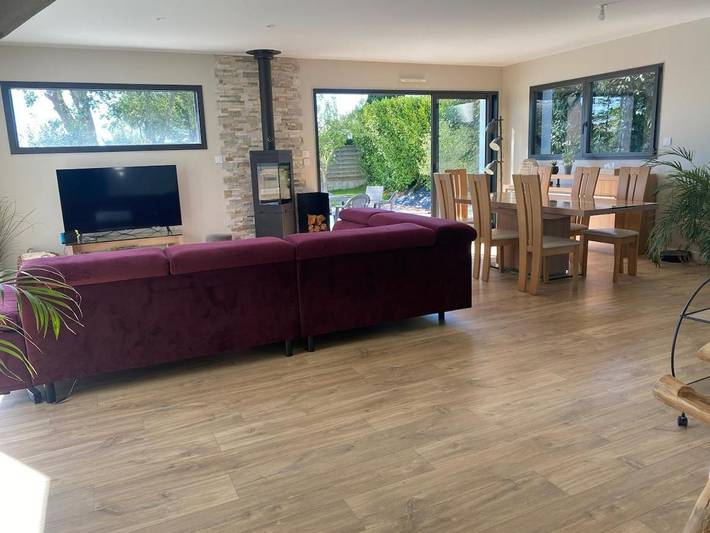 Villa pour 7 personnes, avec terrasse ainsi que jardin et piscine