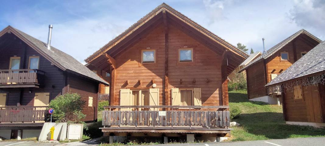 Chalet pour 6 personnes, avec terrasse et sauna dans La Joue du Loup