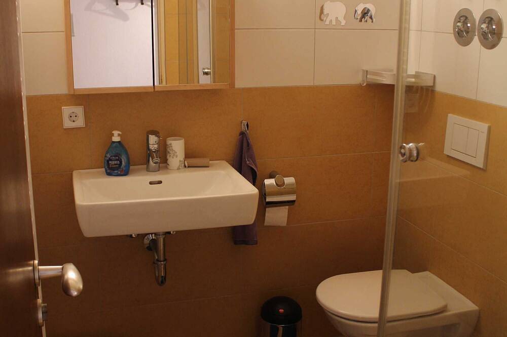 Ganze Wohnung, Moderne Ferienwohnung in Stetten am Bodensee, oberhalb von Meersburg in Stetten, Region Bodensee-Oberschwaben