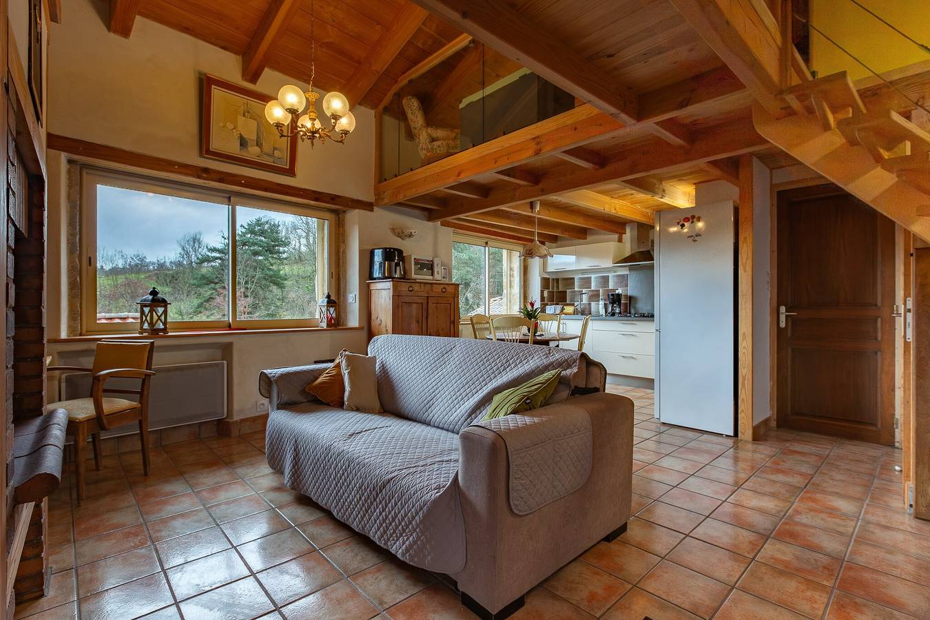 Maison de vacances « Loft de Charme La Rose Désirée » avec vue montagne et Wi-Fi in Saint-Jean-Chambre, Parc naturel régional des Monts d'Ardèche