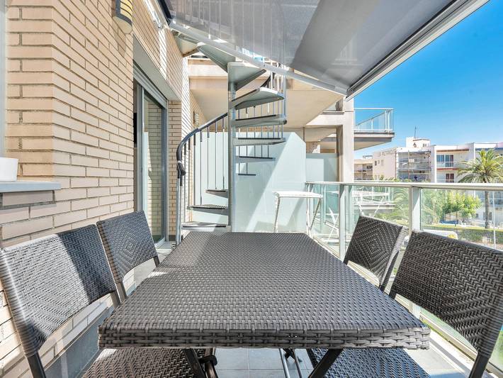 Ferienwohnung für 6 Personen, mit Kinderpool und Pool sowie Meerblick und Garten, kinderfreundlich in Miami Playa