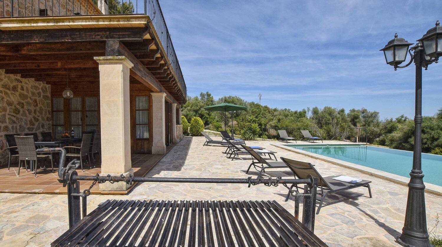 Ferienhaus 'Horlandis' mit Bergblick, privatem Pool und Wlan in Petra (Mallorca), Mallorca Inselmitte