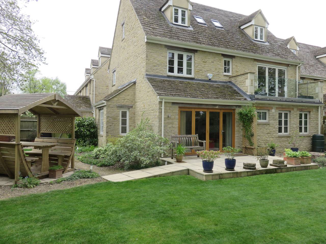 5 Burford Mews in Burford, Oxfordshire