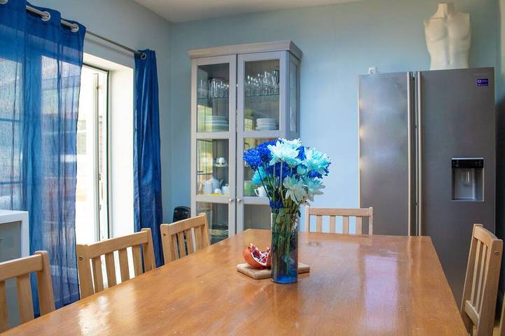 Barn for 12 people, with Terrace and Yard in London