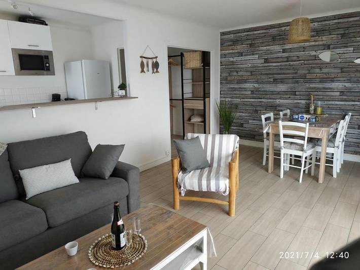 Gîte pour 4 personnes, avec jardin à Billiers