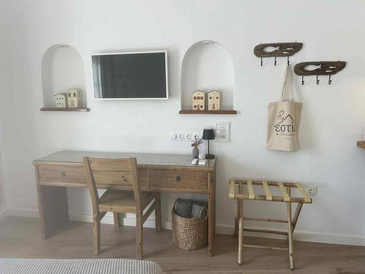 Maison d’hôte pour 2 personnes, avec terrasse et vue, animaux acceptés à Hydra - 2
