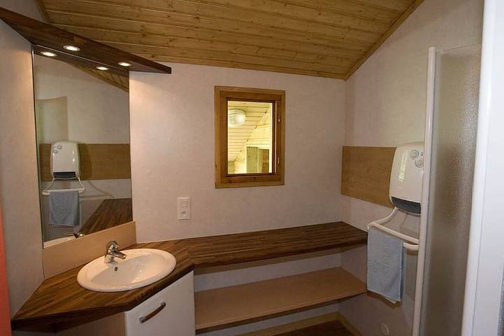 Chalet pour 4 personnes, animaux acceptés dans le Jura - 2