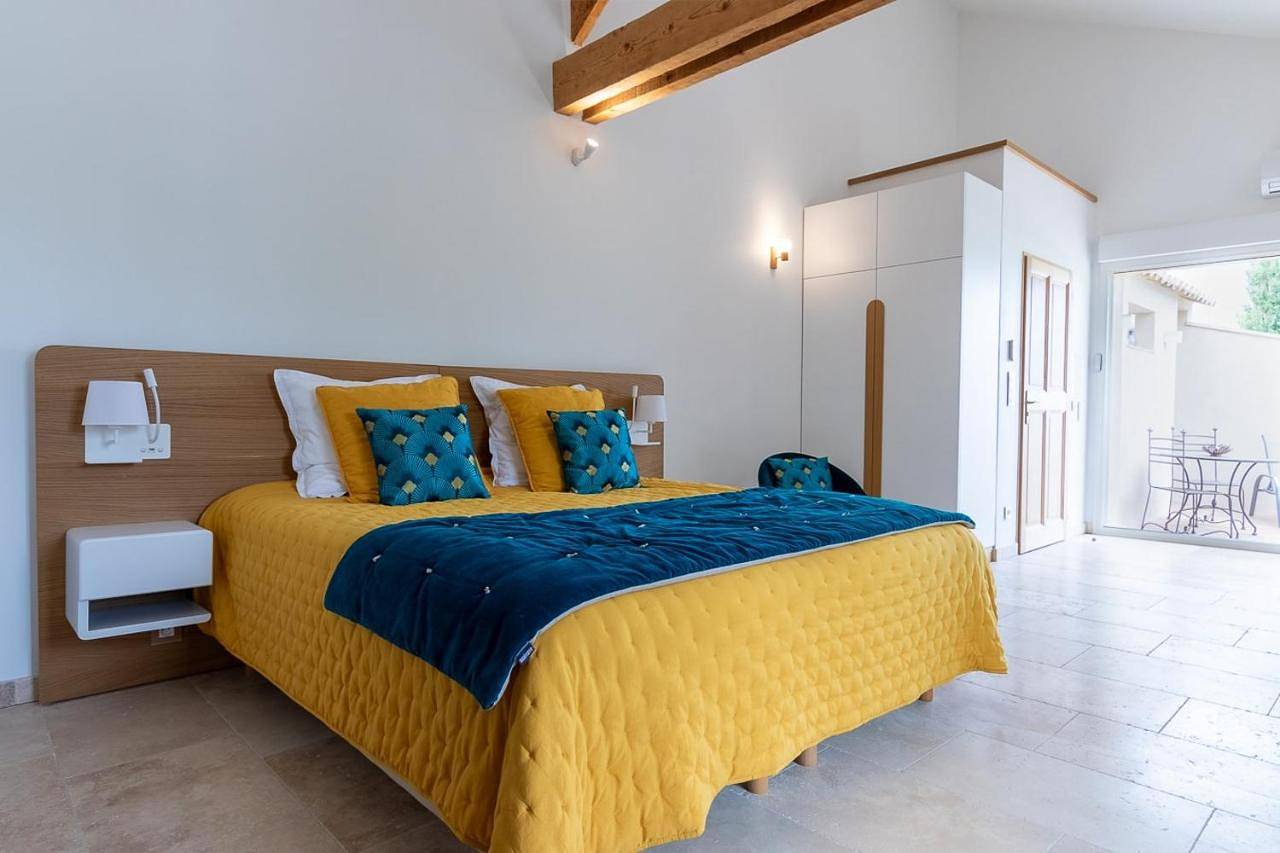 Double Room with Mountain View in Jonquières, Vaucluse