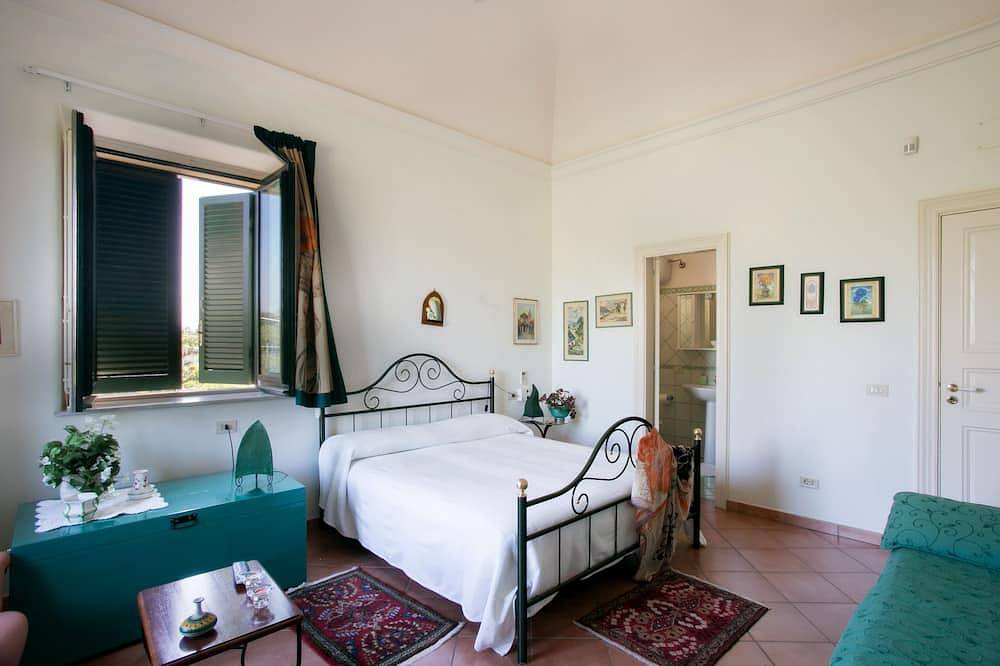 Exklusive Villa mit Pool & Jacuzzi, schöne Meeres-Ätna-Aussicht in der Nähe von Catania / Taormina in Praiola, Riposto
