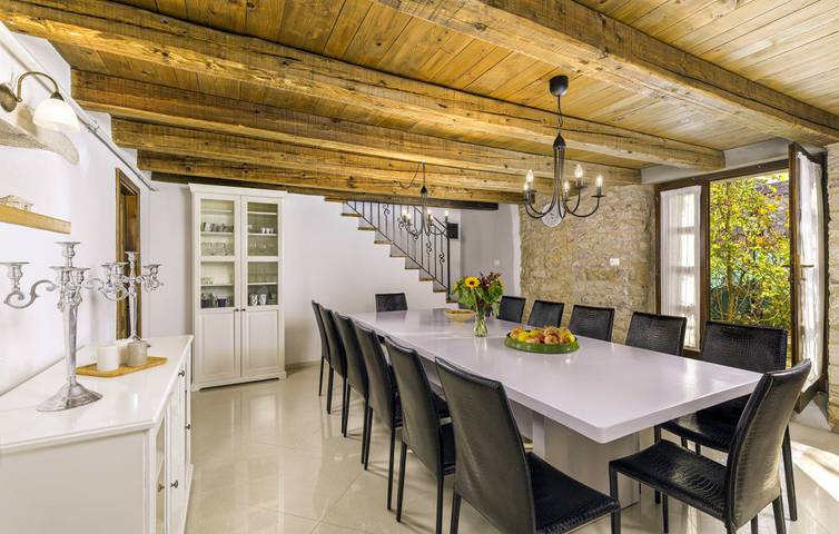 Villa für 14 Personen, mit Terrasse und Garten sowie Whirlpool in Kroatien - 3