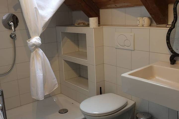 Entire apartment, Apartment with kitchen and partly covered terrace. Central and quiet in Dießen am Ammersee, Ammersee