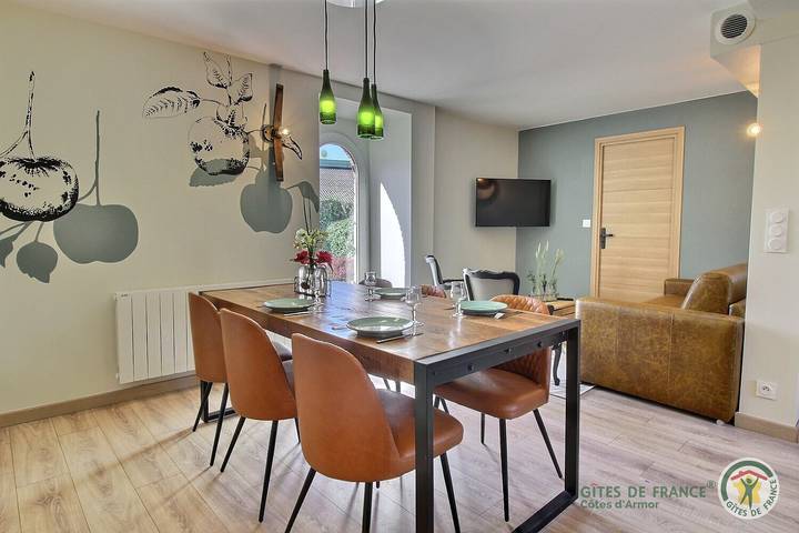 Gîte pour 4 personnes, avec Terrasse et Jardin ainsi que Piscine et Sauna à Yffiniac - 3