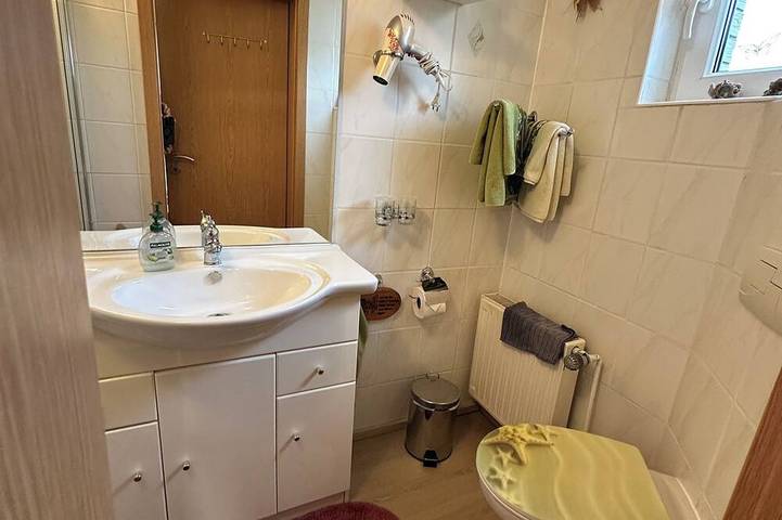 Ganze Wohnung, Die Feriekalendernwohnung ist für 2-4 Personen in einer ruhigen Umgebung in Südharz, Harzvorland