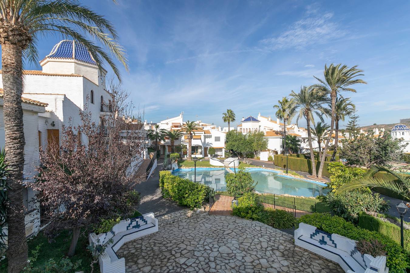 Holiday Home 'Bungalow 213' with Shared Pool, Wi-Fi and Air Conditioning in Santa Pola, Costa Blanca