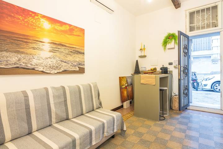 Appartamento intero, Appartamento 'Casa Pepes Centro Ortigia' con Giardino in Comune, Wi-Fi e Aria Condizionata in Spiaggetta di Cala Rossa, Siracusa