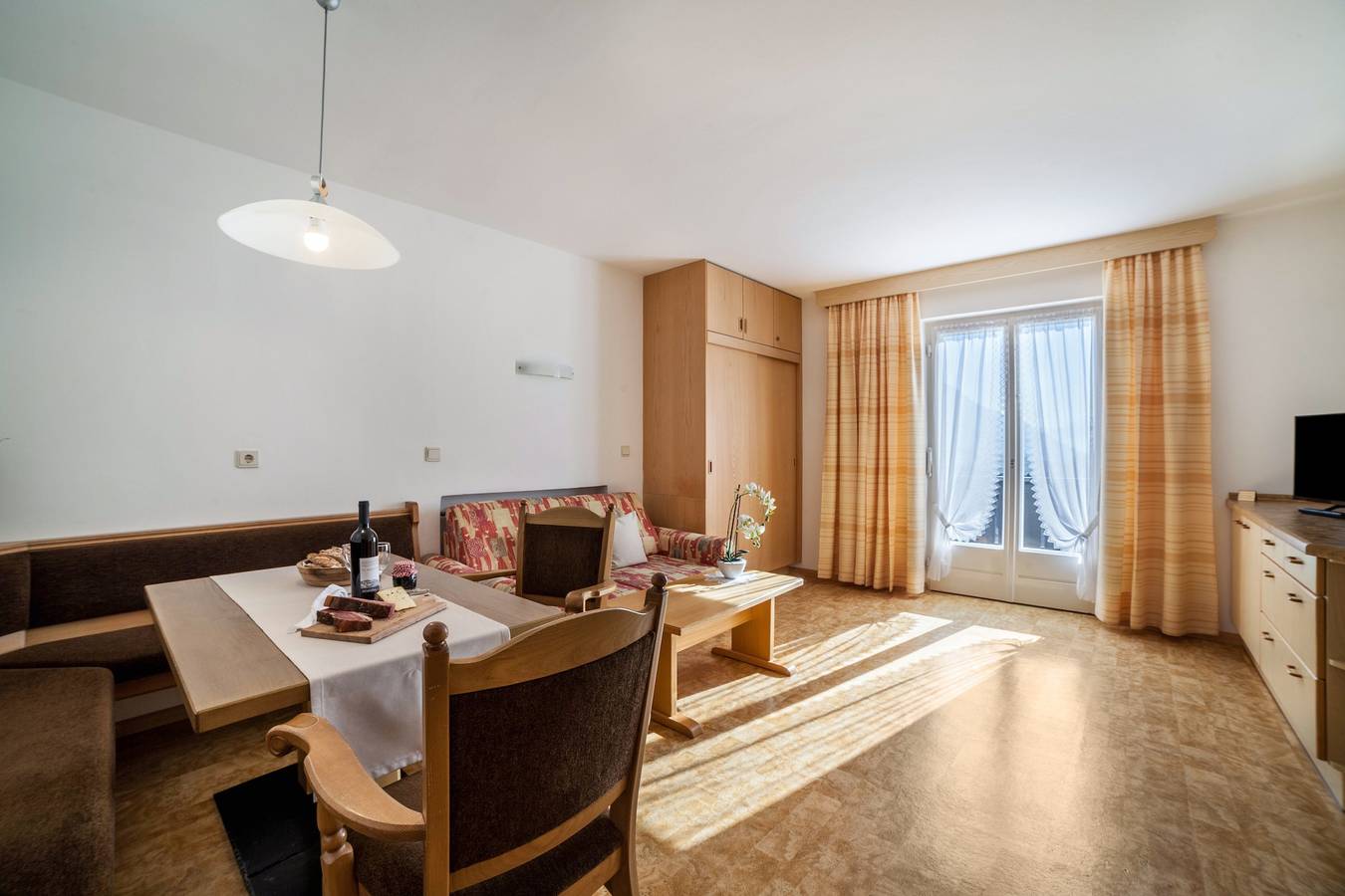 Ganze Wohnung, Ferienwohnung 'Residenz Pichler 2' mit Bergblick, Balkon & Wlan in Stubaier Alpen, St. Leonhard in Passeier