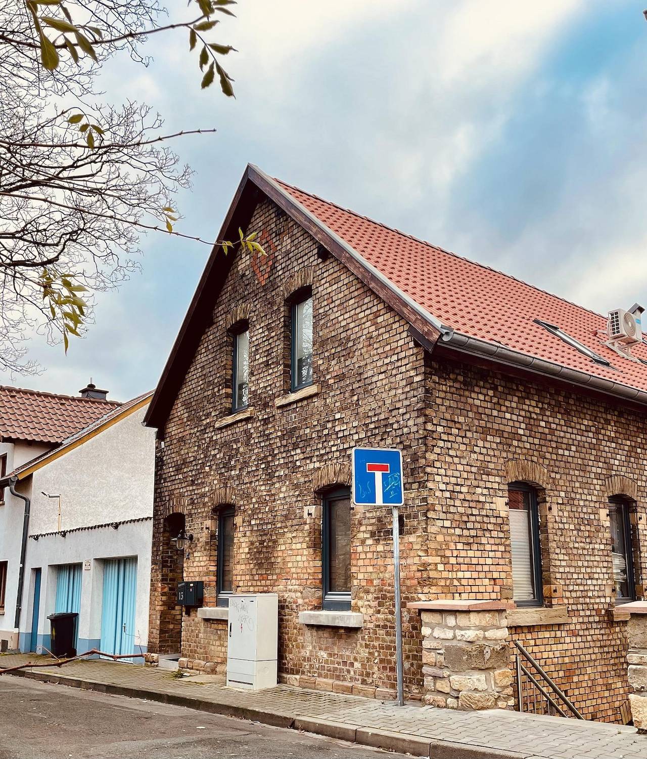 Ganze Ferienwohnung, Luxuriöse zeitgemäße Dachgeschosswohnung in Alzey, Kurpfalz