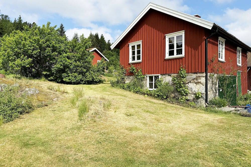 Einzigartige Unterkunft in einer umgebauten Scheune in Varekil | in Varekil, Orust
