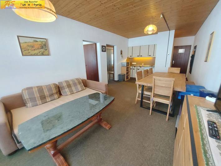 Ferienwohnung für 8 Personen, mit Balkon und Garten sowie Sauna und Ausblick