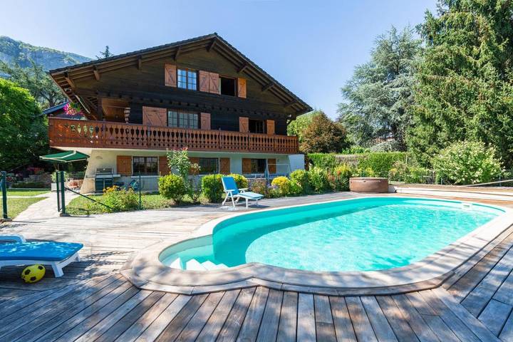 Chalet pour 7 personnes, avec terrasse et vue sur le lac
