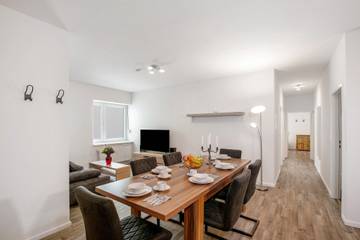 Vakantieappartement voor 14 Personen in Berlin Mariendorf, Berlijn, Afbeelding 1