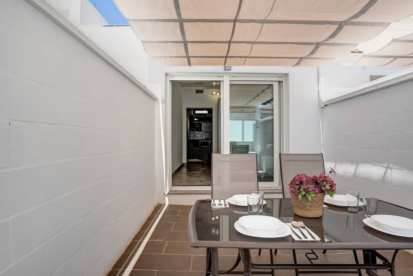Apartamento entero, Apartamento 'Mariola' con terraza privada y aire acondicionado in Novo Sancti Petri, Chiclana de la Frontera