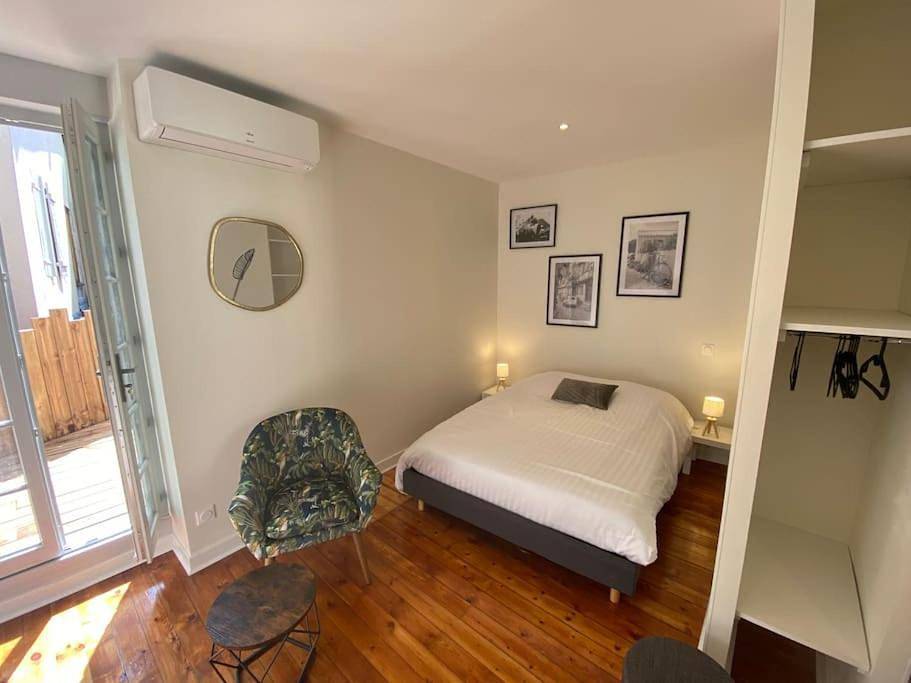 Appartement entier, One-Bedroom Apartment in Bourbon-Lancy, Région de Charolles
