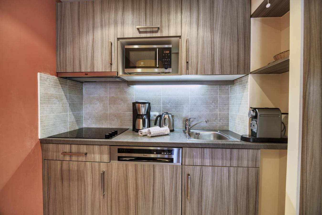 Appartement De Vacances pour 4 Personnes dans Roquebrune-Cap-Martin, Région de Nice