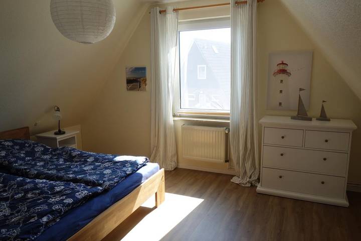 4 Personen Ferienhaus mit zwei Duschen und Toiletten in zweiter Reihe zum Deich in Otterndorf in Otterndorf, Cuxland