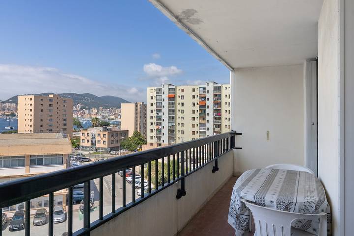 Apartamento entero, Gran apartamento t3 de 70 m² con vistas al mar Golfo de Ajaccio in Ajaccio, Golfe D'Ajaccio