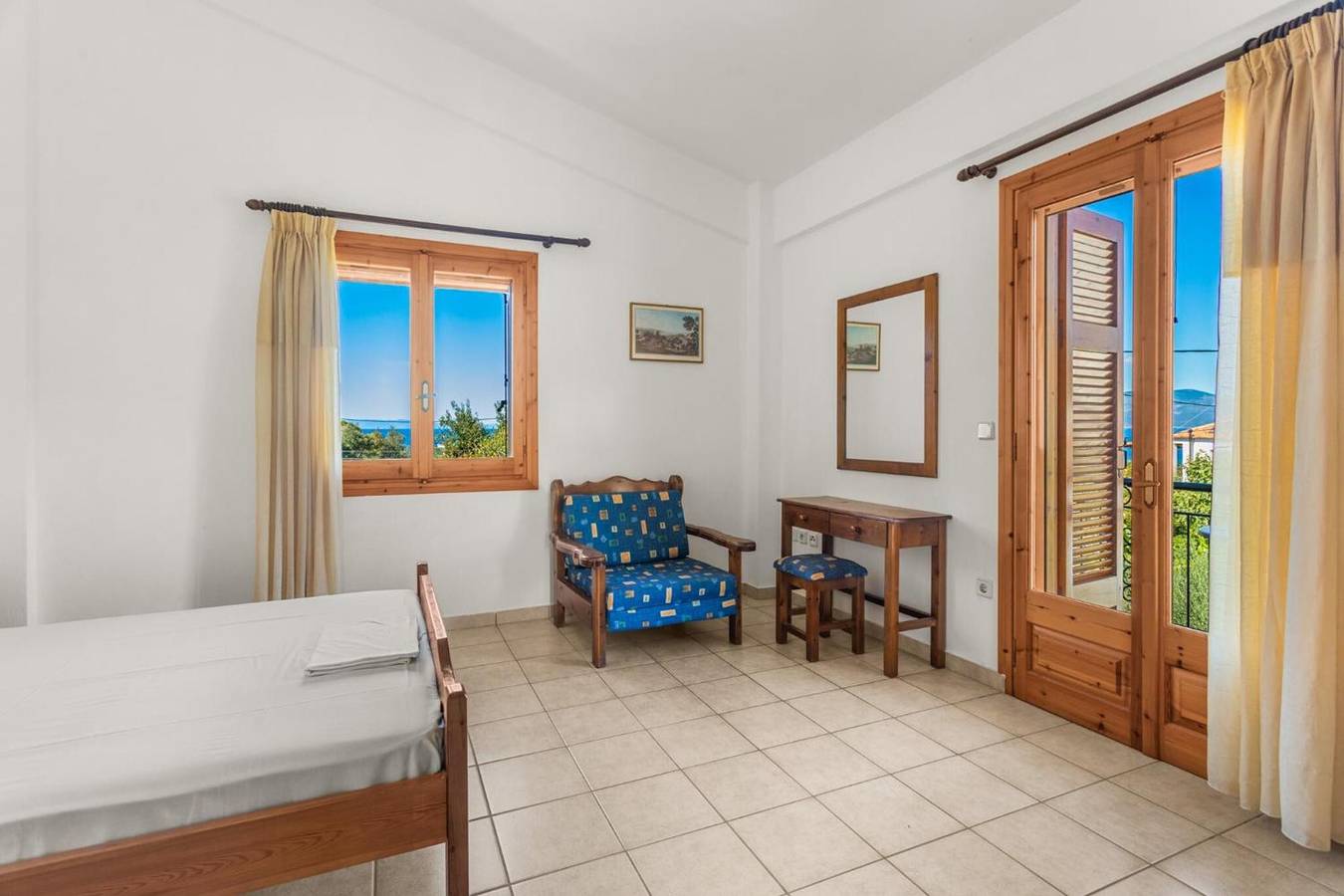 Geheel appartement, Maisonette 'Thalpori North' met zeezicht in Stoupa in Stoupa, Messenia