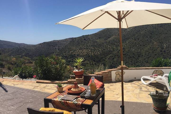 Appartement entier, Risa, piscine, bar extérieur et terrasse privée in Viñuela, Cordillera Penibética
