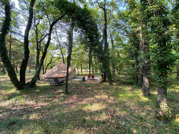 Camping pour 2 personnes, avec Terrasse ainsi que Jardin et Vue dans la Région de nyons - 3