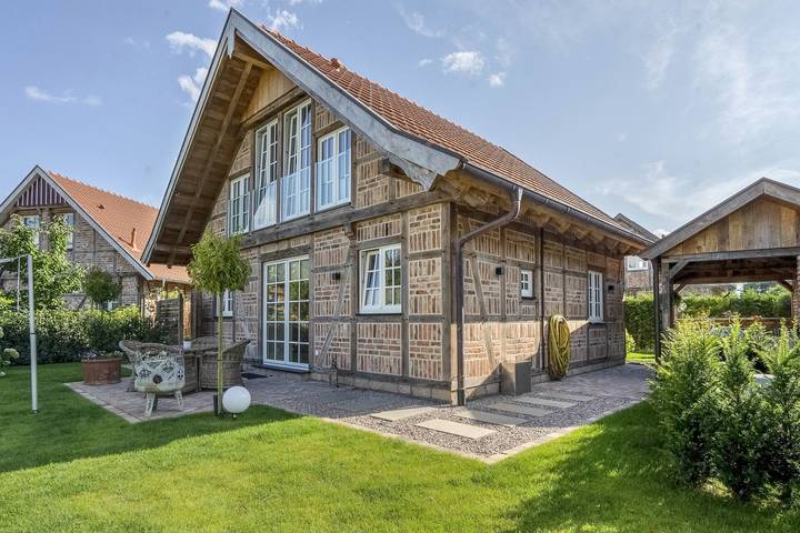 Ferienhaus für 4 Personen, mit Whirlpool und Sauna sowie Garten in Nordrhein-Westfalen