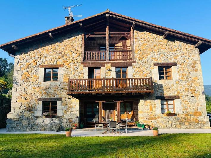 Casa rural para 8 personas, con Balcón y Jacuzzi además de Terraza y Jardín en Reserva de la Biosfera de Urdaibai - 2