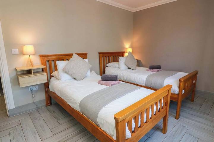 Ballaganlea, pet friendly, country holiday cottage in Balloch in Loch Lomond, West Dunbartonshire
