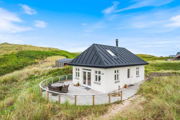 Entzückendes Ferienhaus für 4 Personen, nur 60 m zum Strand in Søndervig, Holmsland Klit