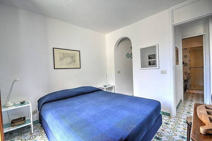 Villa Dolce: A characteristic apartment which faces the sun and the sea. in Positano, Sorrento Coast
