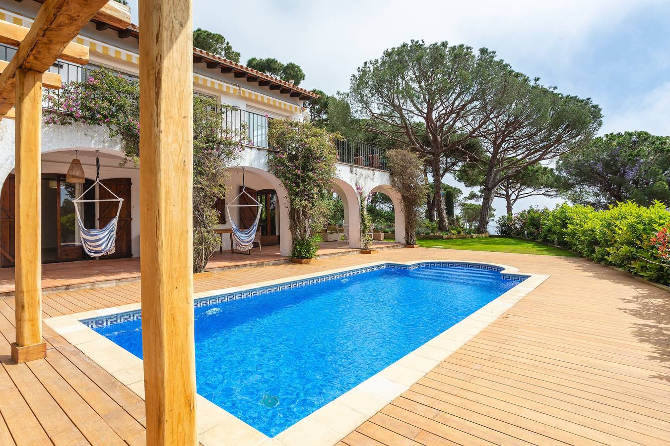 Villa 'Vista Bonita 5 Habitaciones' con vistas al mar, piscina privada y Wi-Fi in Lloret de Mar, Costa Brava