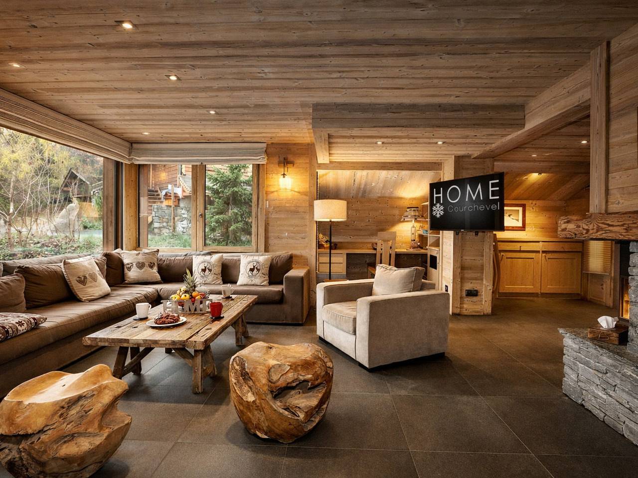 Chalet moderne 5* à Courchevel La Tania - 12 pers, jacuzzi, sauna, skis aux pieds, cheminée, cinéma in La Tania, La Perrière