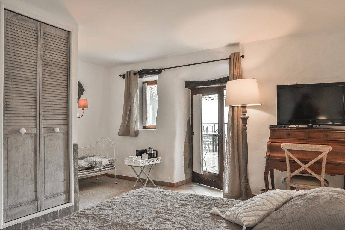Le Hameau de la Mûre - Chambre "Chez Claire" in Saint-Fortunat-sur-Eyrieux, Privas