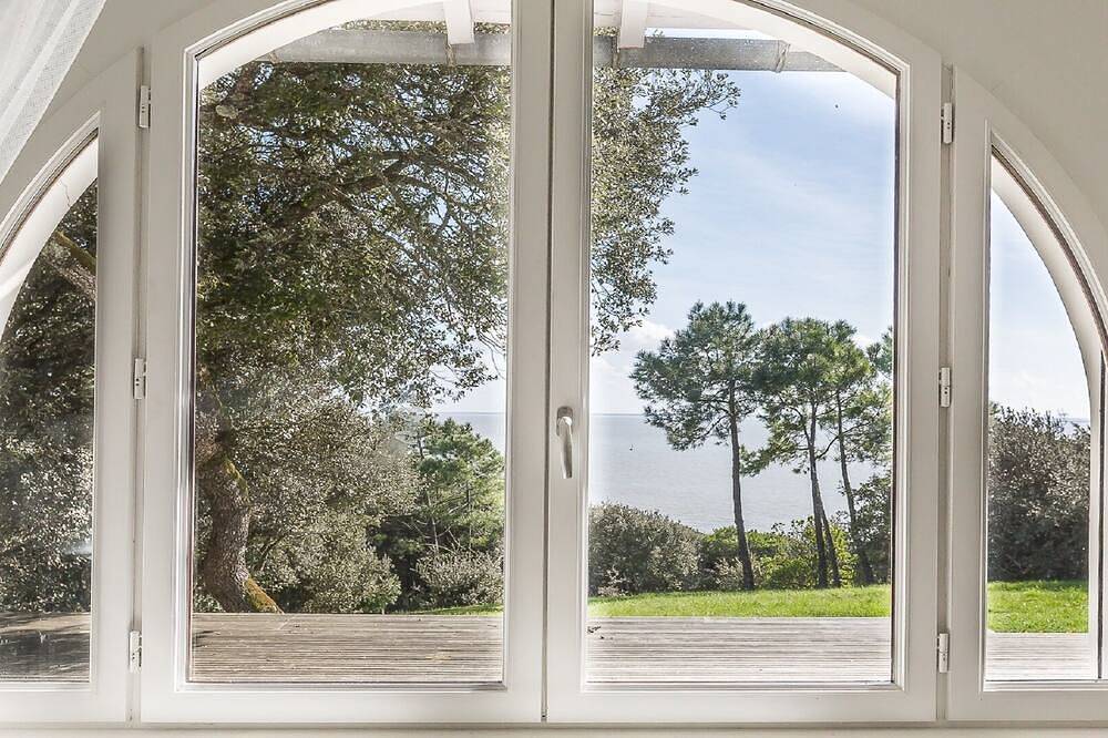 Villa pleine Vue Mer dans écrin de verdure.promos mai et juin 20%. in Saint-Georges-de-Didonne, Région de Rochefort