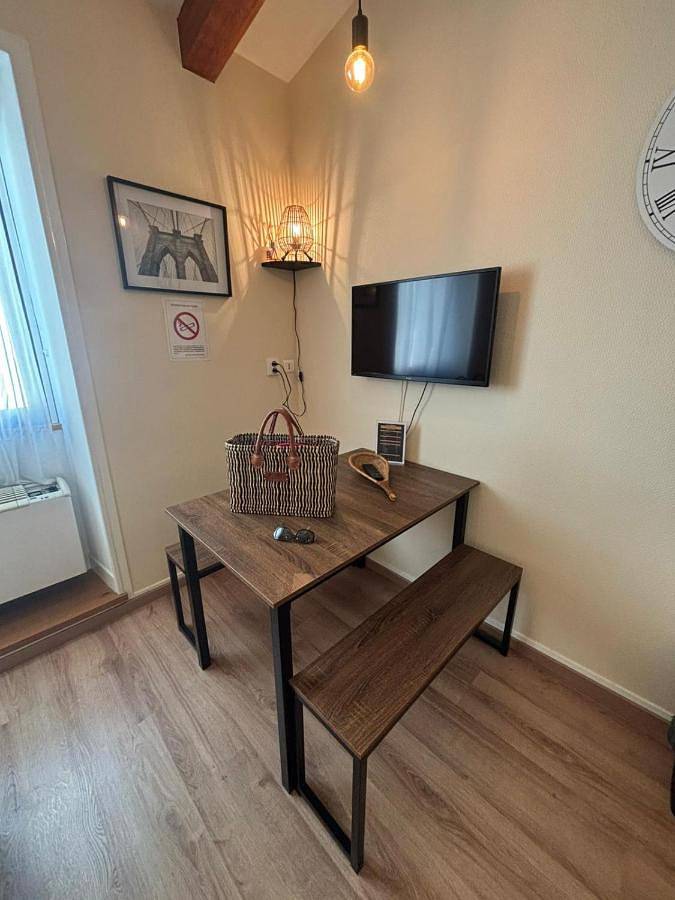 Studio - Split Level in Cognac, Charente