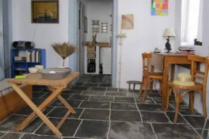 Location de vacances pour 4 personnes, avec terrasse et jardin dans Apollonia