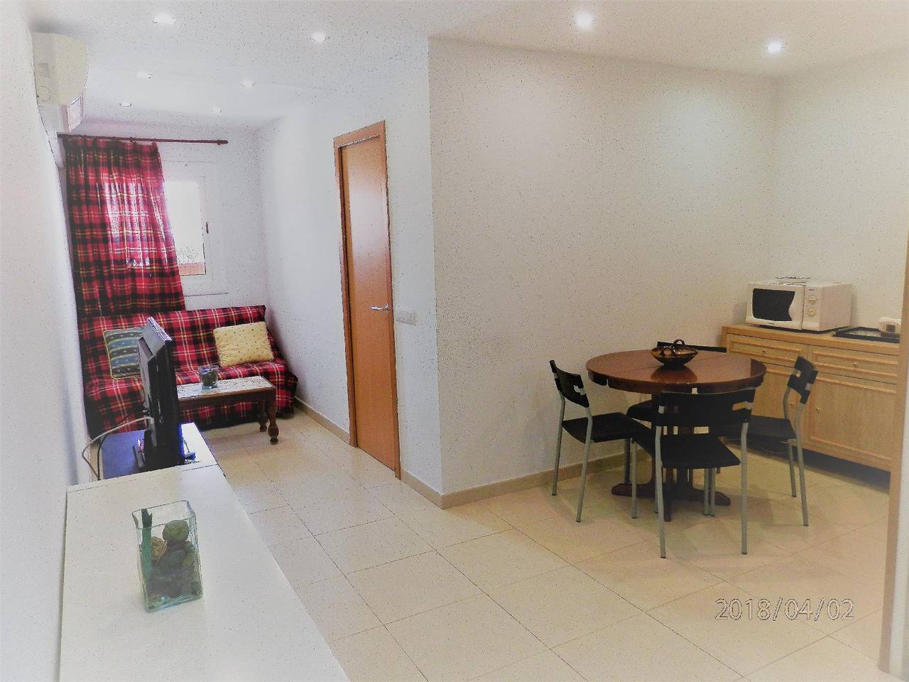 Ganze Ferienwohnung, Apartment am Park mit AC, Balkon und Strand in der Nähe in Calonge, Costa Brava